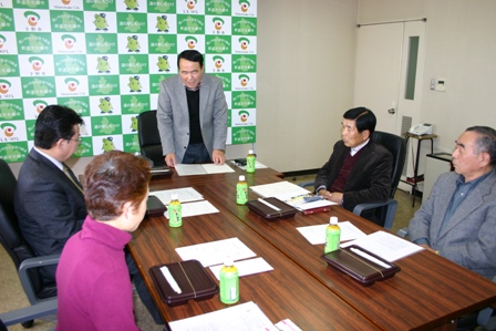 平成23年2月2日大松山ラジオ体操同好会で会の紹介をしていただいてる様子の写真 平成23年2月2日大松山ラジオ体操同好会で会の紹介をしていただいてる様子の写真