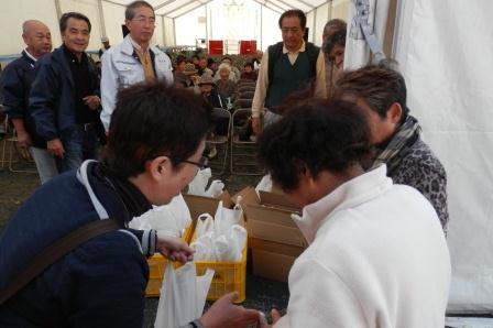 カラオケのど自慢大会の写真 カラオケのど自慢大会の写真