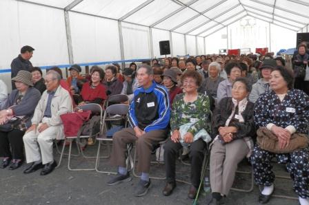カラオケのど自慢大会の写真 カラオケのど自慢大会の写真