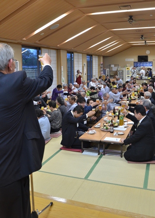 ゆうゆう館での交流会の写真 ゆうゆう館での交流会の写真