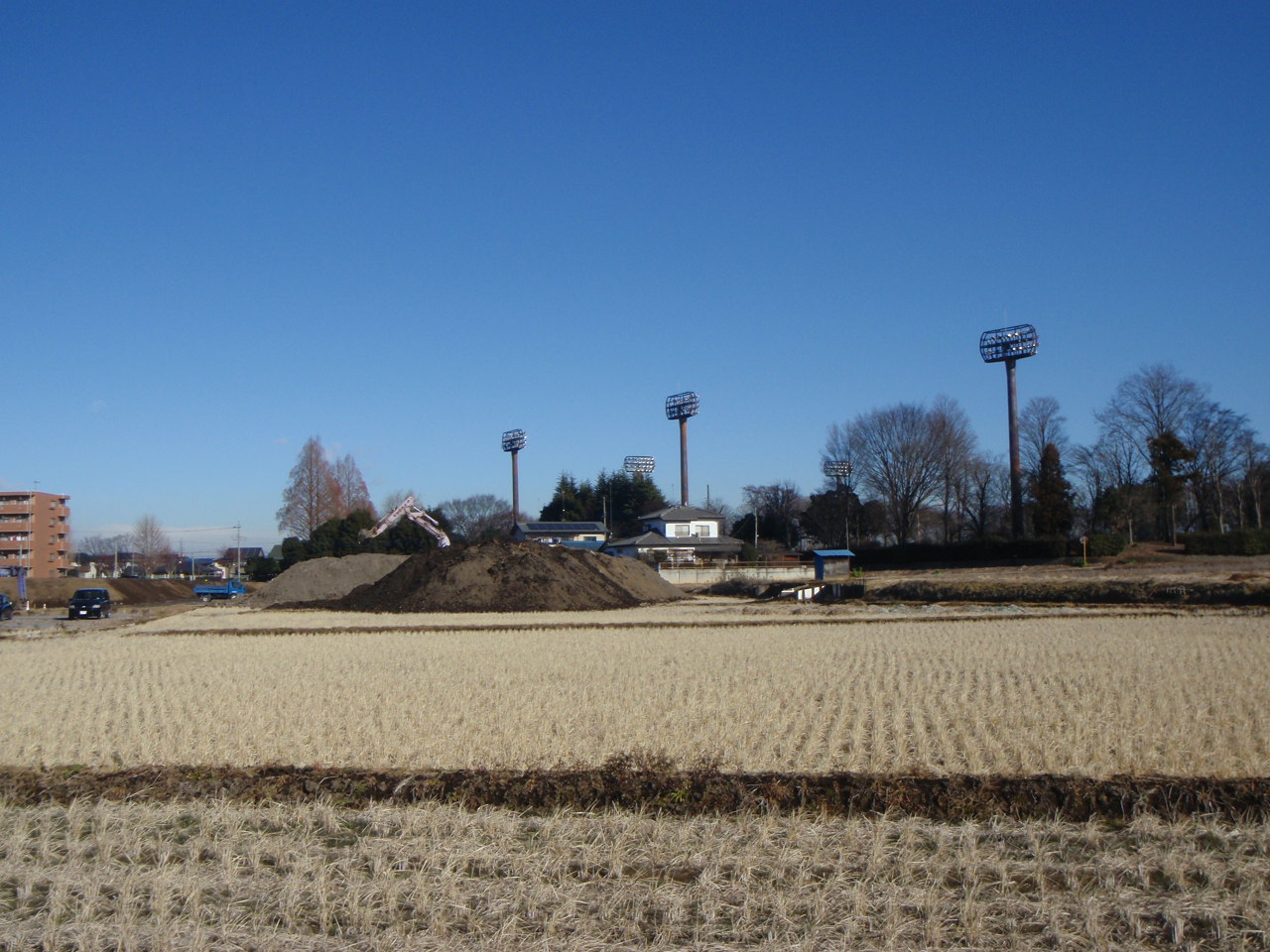 盛土用資材の搬入状況の写真 盛土用資材の搬入状況の写真