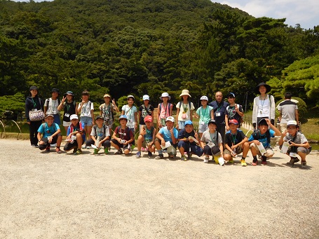 高松の名所 栗林公園での集合写真 高松の名所 栗林公園での集合写真