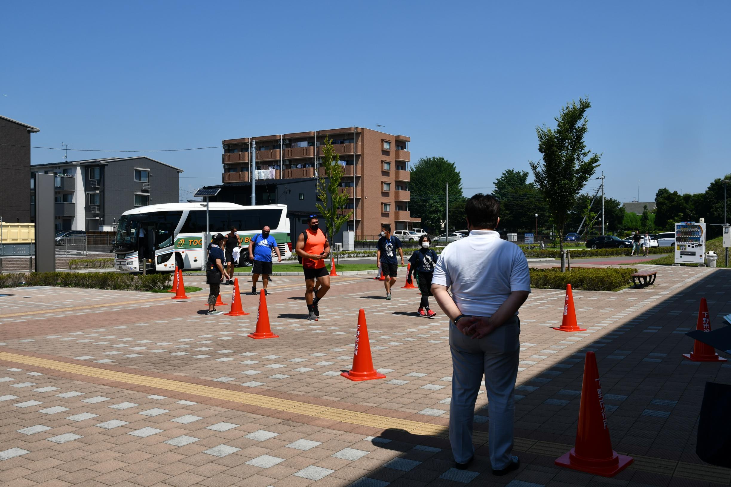 市長のお出迎えの様子 市長のお出迎えの様子