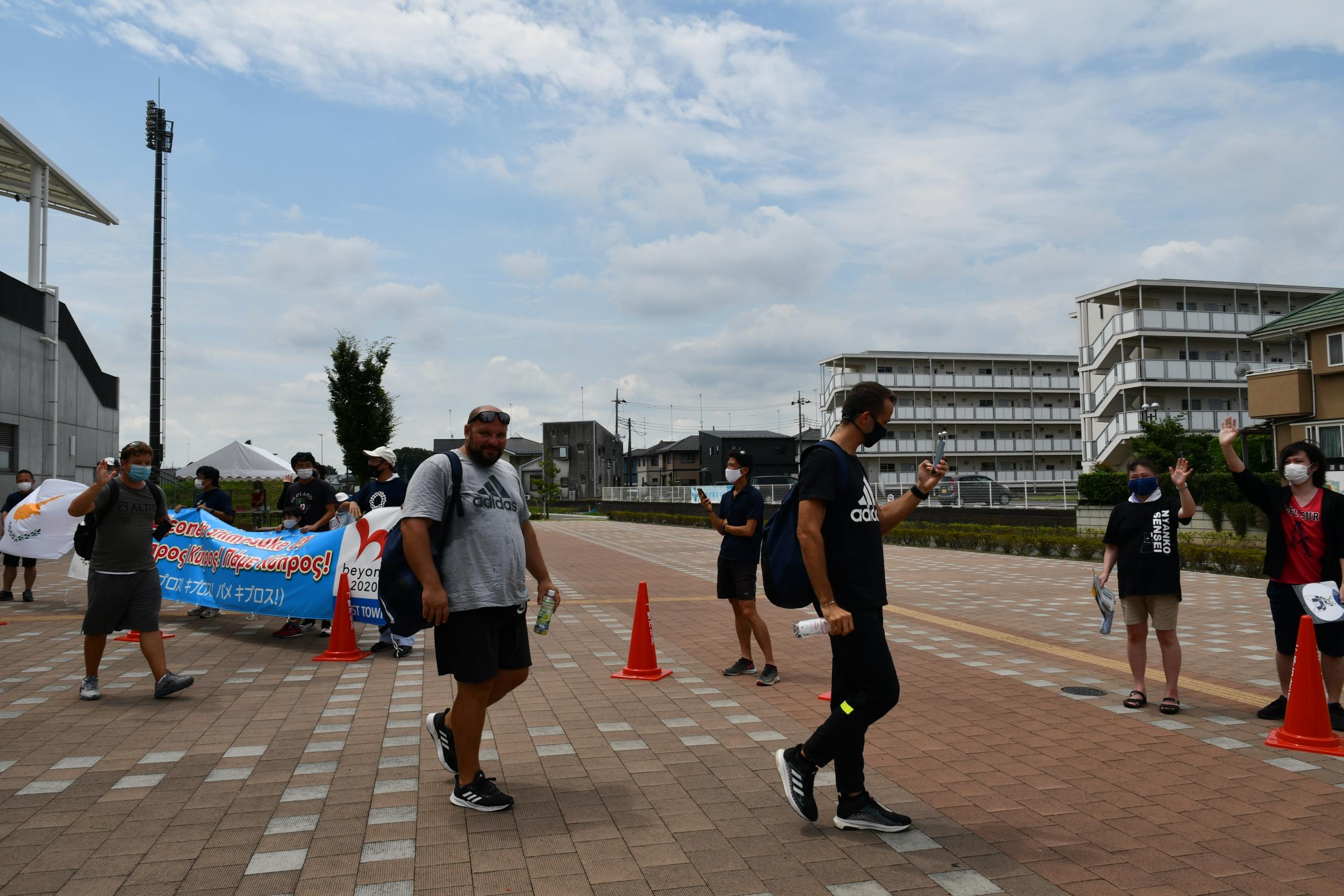 選手村へ出発です