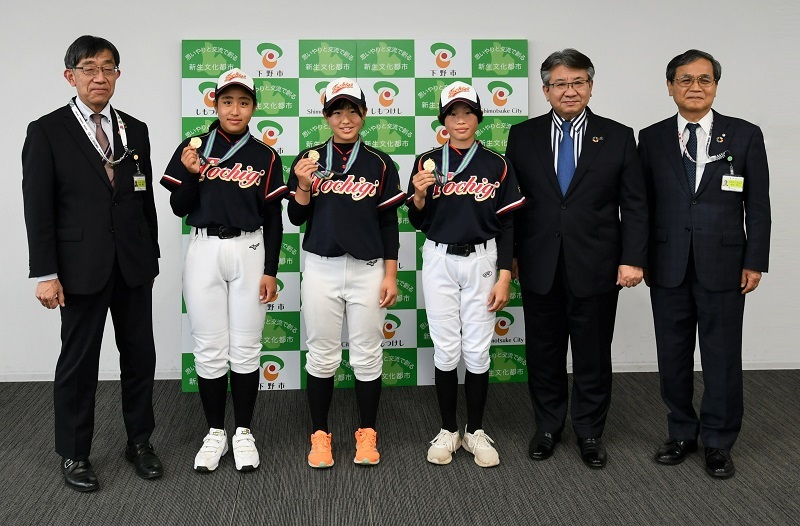 【女子中学軟式野球】栃木県代表「オール栃木」選手が表敬訪問を行いました