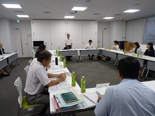 作業部会の様子(スクールバス) 作業部会の様子(スクールバス)
