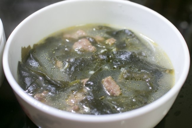 韓国流のわかめスープ