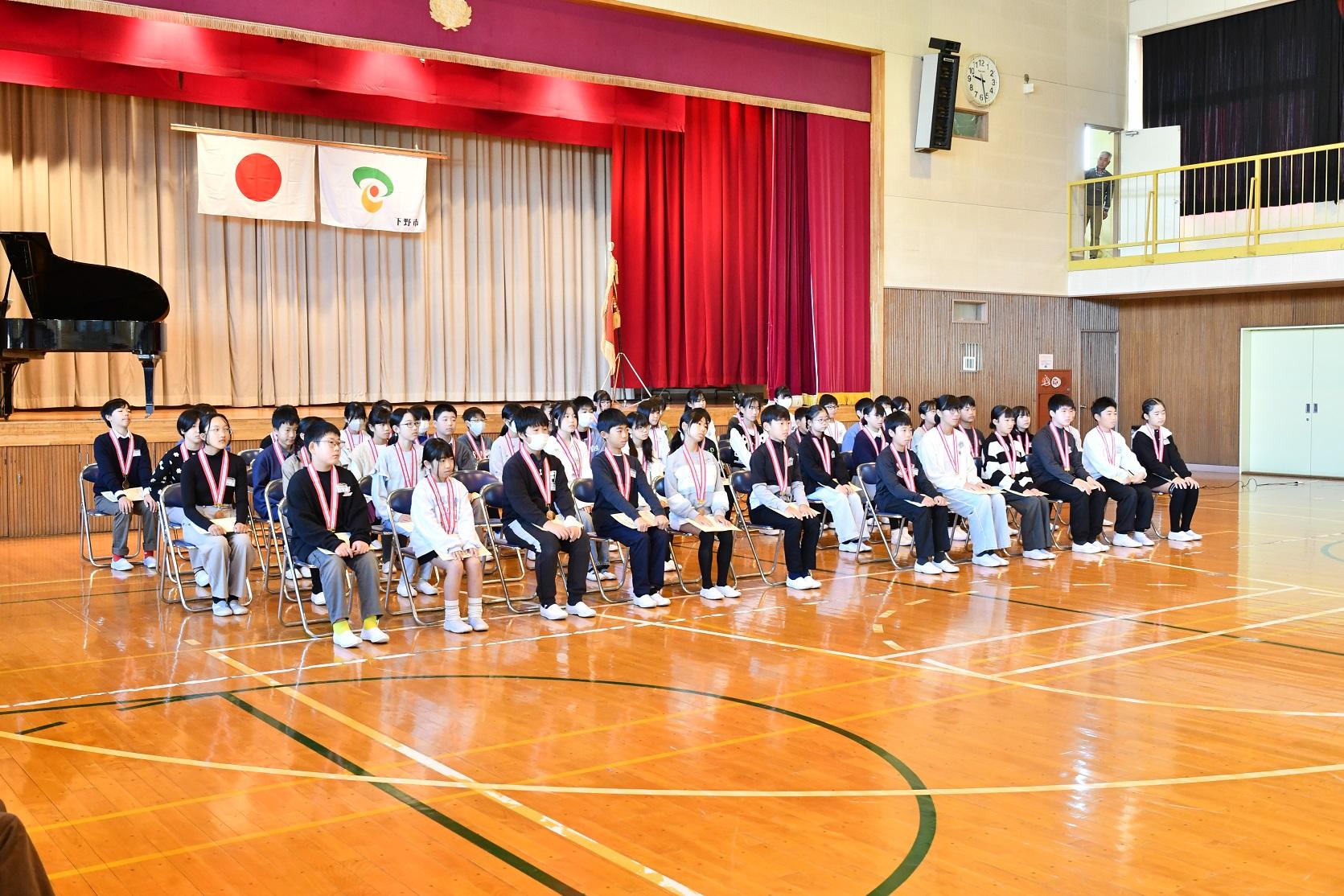 国分寺東小児童表彰のようす（3）