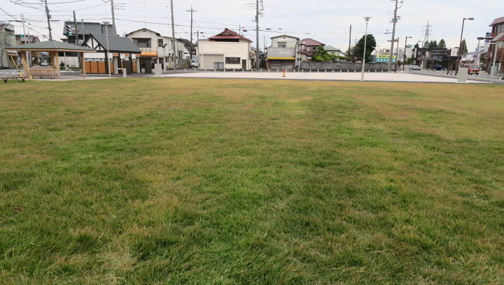 芝生広場