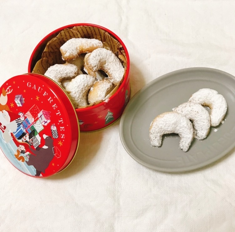 ドイツのクリスマスクッキー、バニレキップフェルの写真