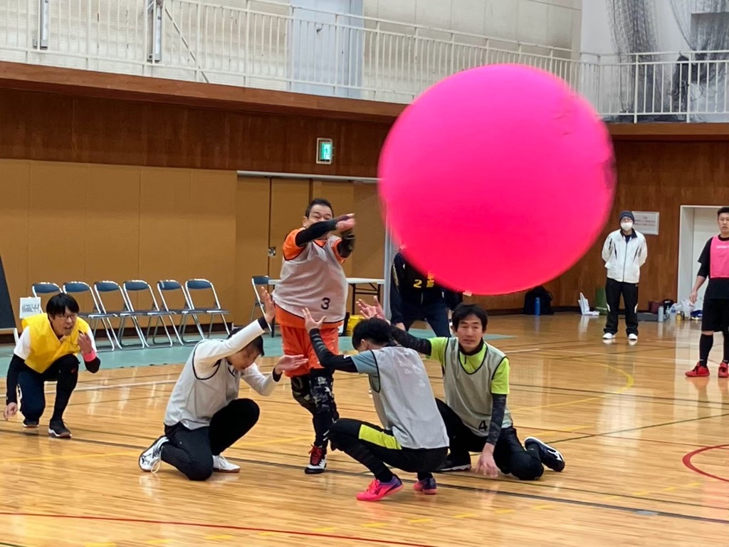 キンボールスポーツプレー時の写真