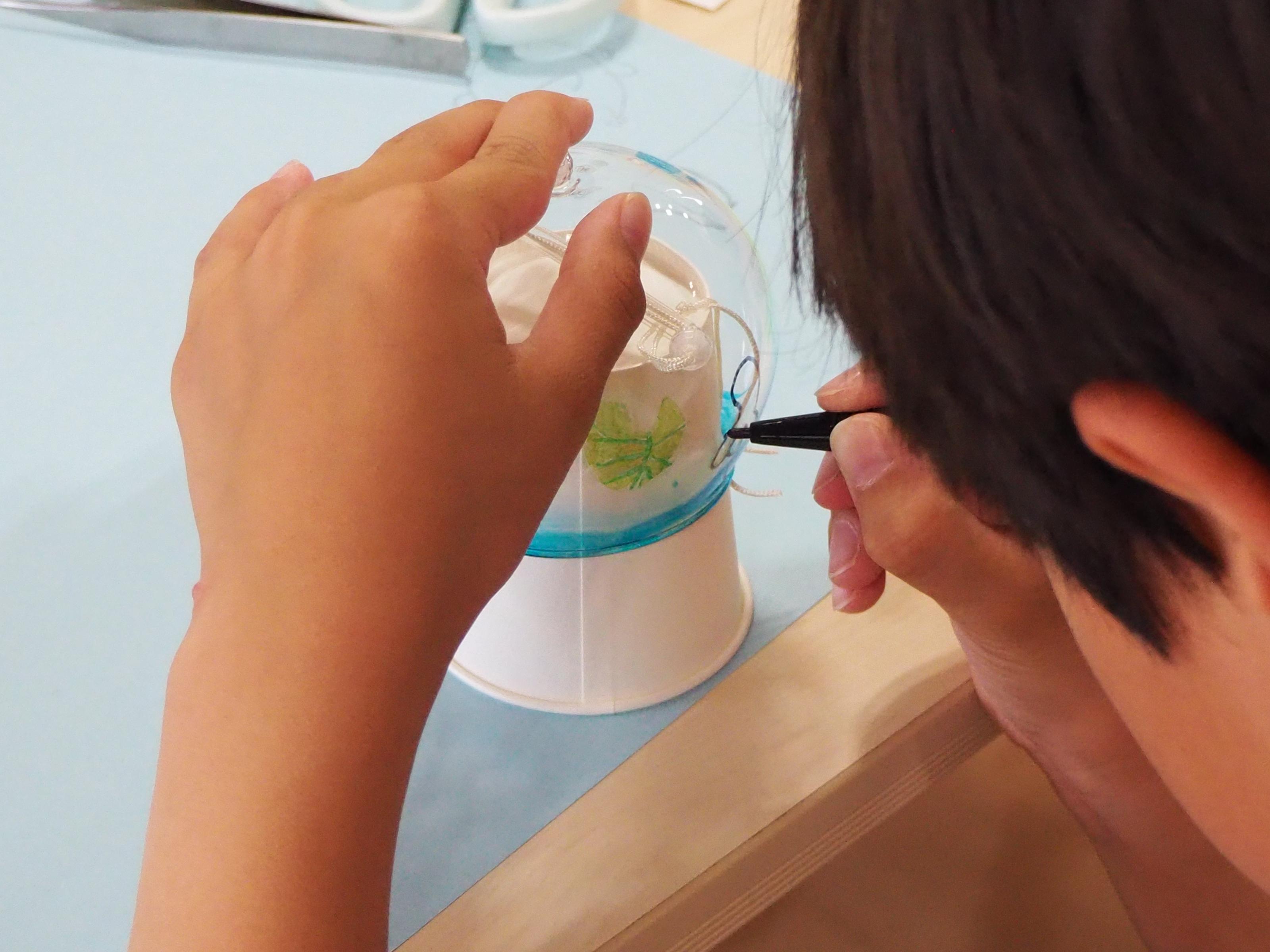 風鈴制作の様子 風鈴制作の様子
